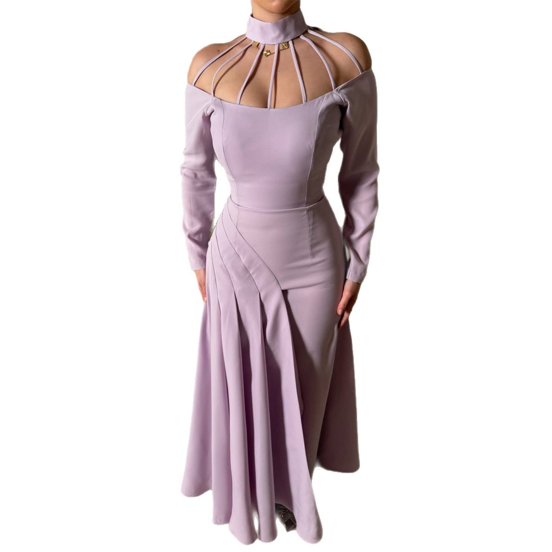 Damen elegantes Abendkleid mit strategischen Cut-Outs und fließendem Rock EB