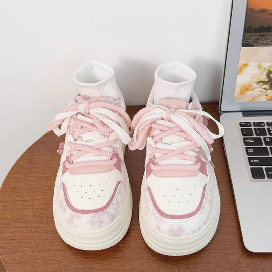 Damen Plateau Sneakers mit verspieltem Bärenmotiv und dämpfender Sohle EB
