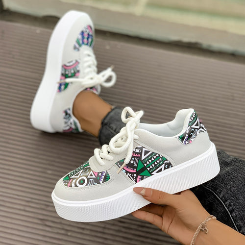 Damen modische Plateau-Sneaker mit auffälligem Design EB