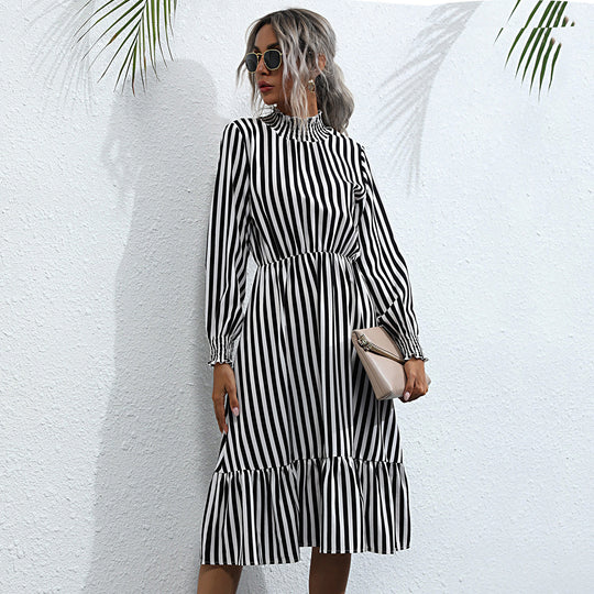 Damen Langarm-Puffärmelkleid mit Rüschensaum EB