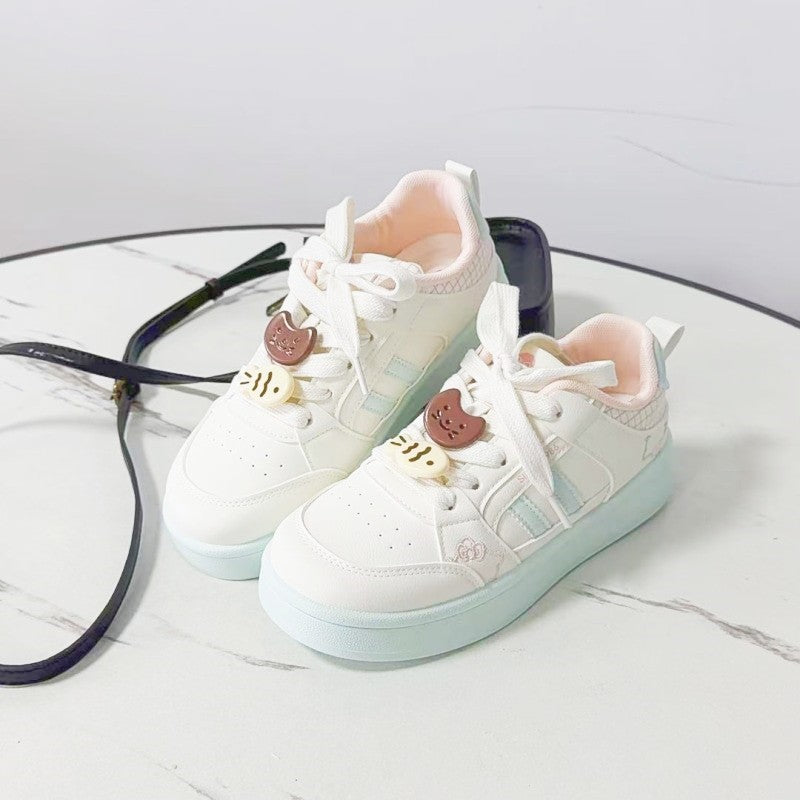 Damen Sneakers mit verspieltem Design und modischen Details EB