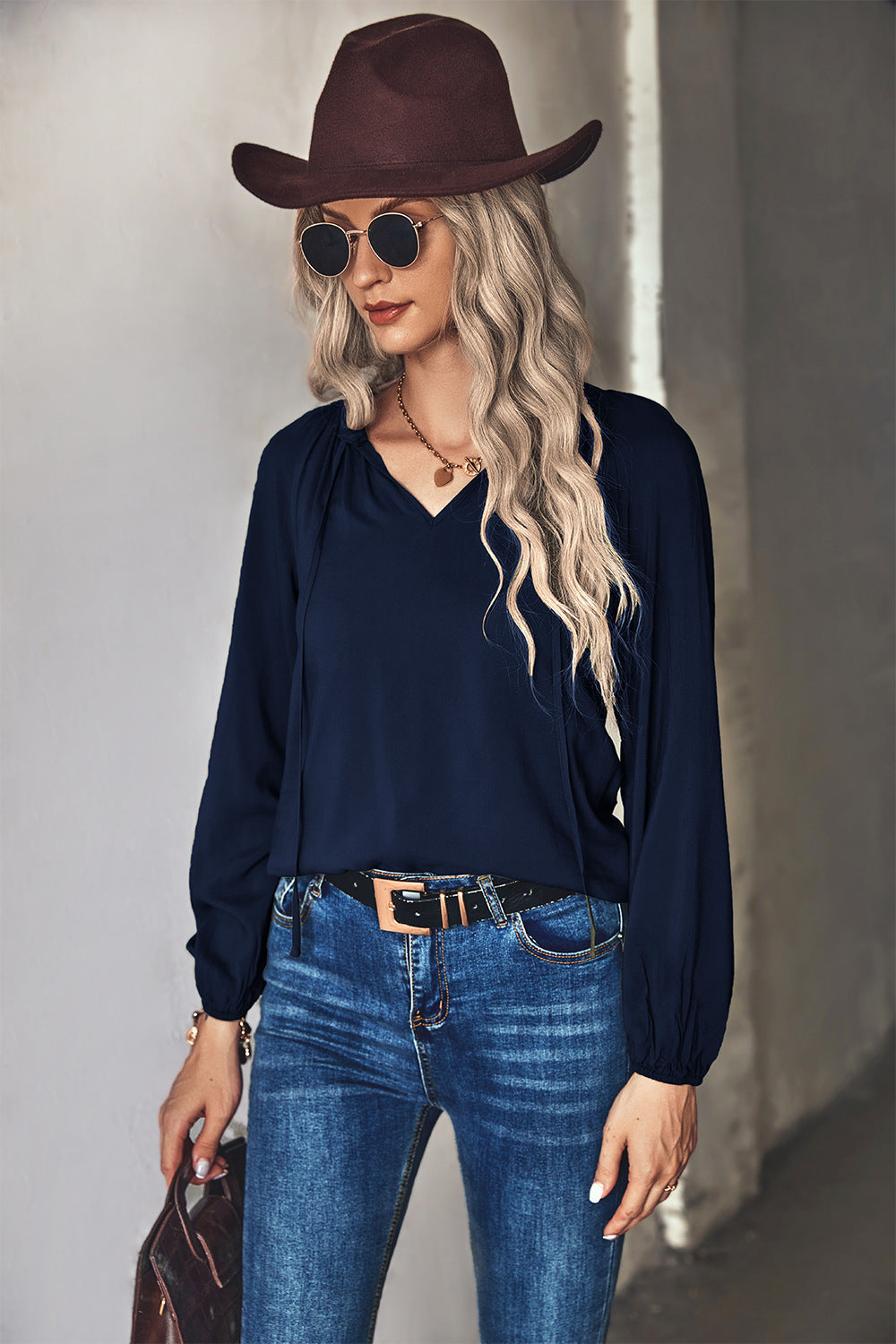 Damen Bluse mit eleganten Raffungen und V-Ausschnitt EB
