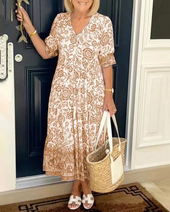 EB | Kleid mit V-Ausschnitt und Print in Übergröße