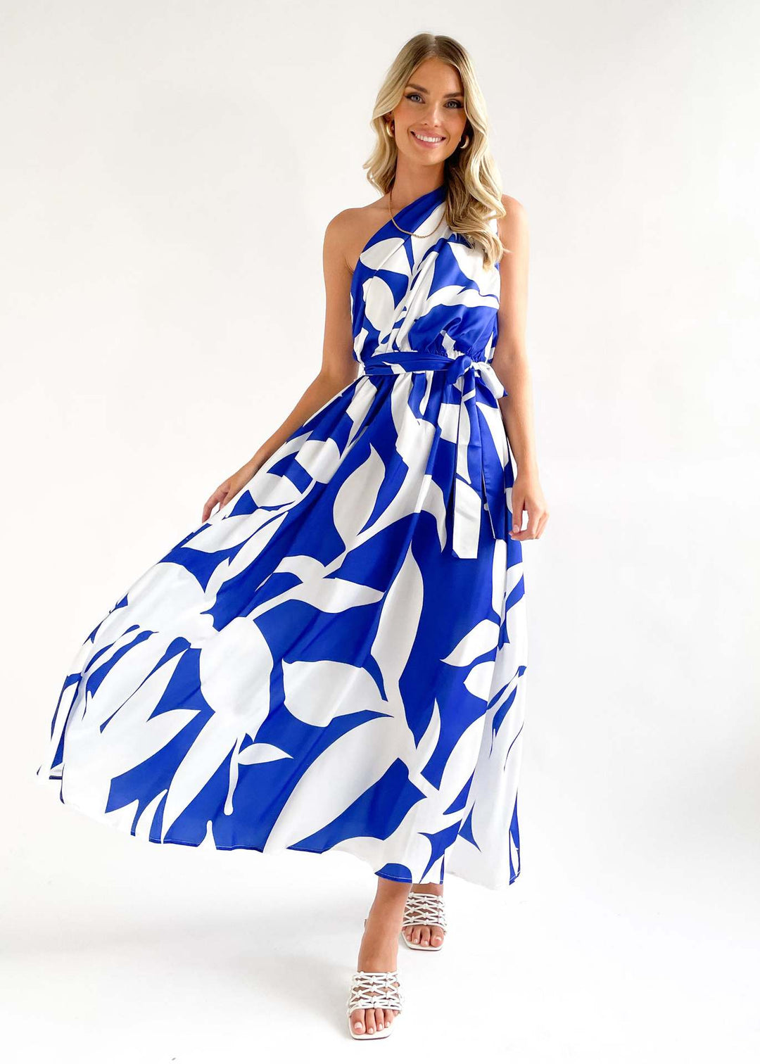 Damen Maxikleid mit asymmetrischem Ausschnitt und elegantem Bindegürtel EB
