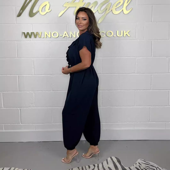 Damen Jumpsuit mit Rüschendetails und Bindegürtel EB
