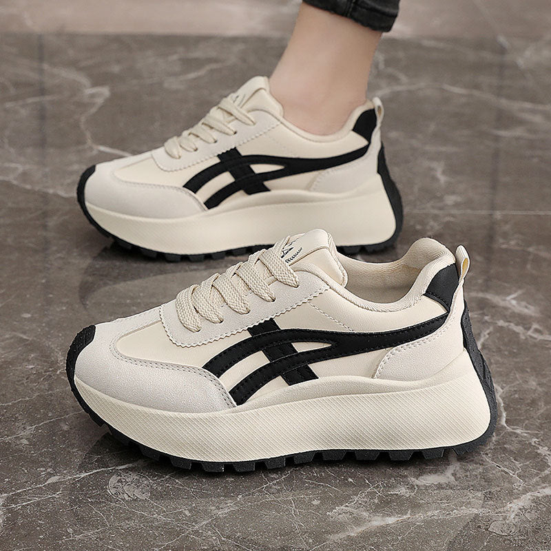 Damen Sportliche Sneaker mit modernem Dämpfungssystem und trendigem Obermaterial EB