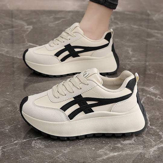 Damen Sportliche Sneaker mit modernem Dämpfungssystem und trendigem Obermaterial EB