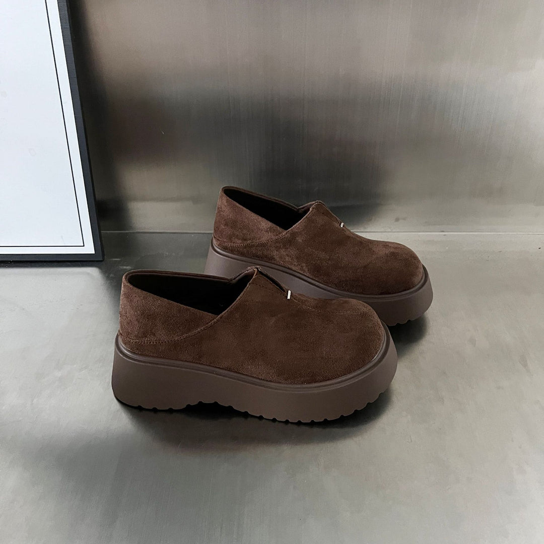 Damen elegante Slip-On Sneaker mit einem bequemen Plateau und hochwertiger Wildleder-Oberfläche EB