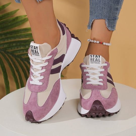 Damen Retro-Sneaker mit profilierter Gummisohle und dekorativen Zierstreifen EB