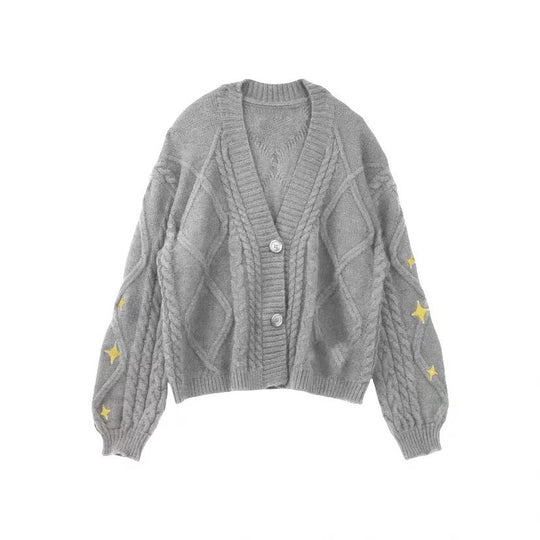 Damen nan oversize Strickcardigan mit Zopfmuster und Sternapplikationen V-Ausschnitt Knopfleiste EB