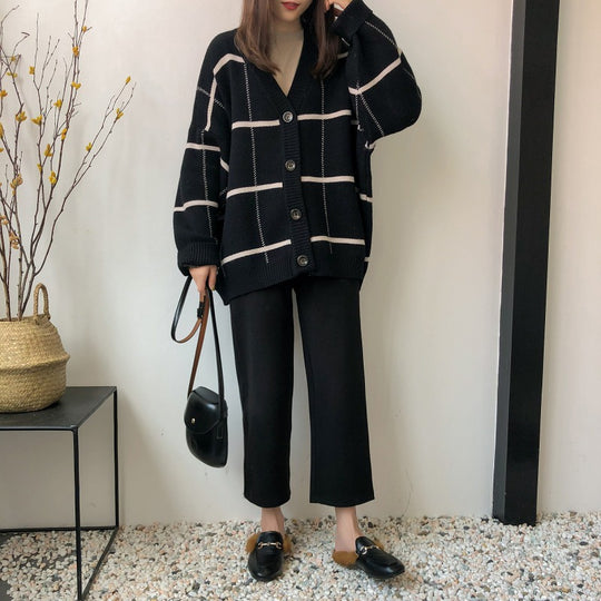 Damen Grobstrickjacke mit modischem Karo-Muster und praktischen Taschen EB