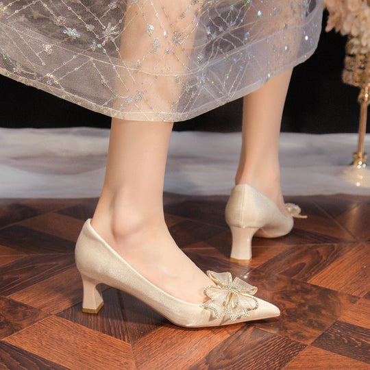 Damen elegante Pumps mit funkelndem Schleifenakzent EB