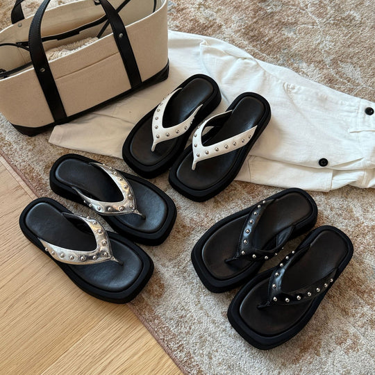 Damen modische Zehentrenner-Sandalen mit luxuriösem Nieten-Detail EB