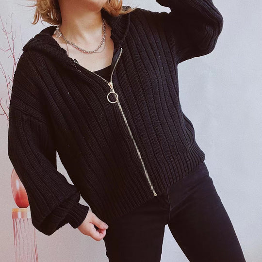 Damen Strickjacke mit auffälligem Reißverschluss und lässigem Schnitt EB
