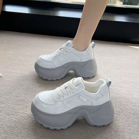 Damen Chunky Sneakers mit dicker, dämpfender Sohle und modernem Design EB