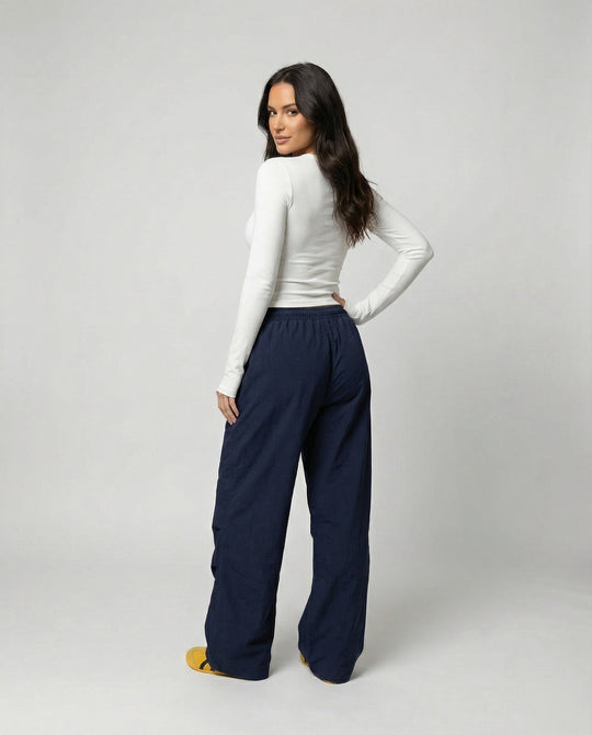 Damen weite Bundhose mit elastischem Tunnelzug langen Schlagbeinen und seitlicher Teilungsnaht EB