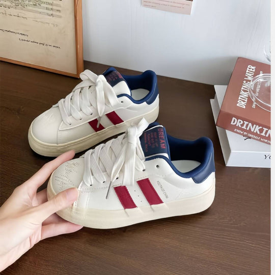 Damen Sneakers mit verspieltem Design und bequemer Sohle EB