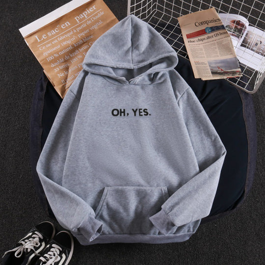 Damen nan Kapuzenpullover mit weichem Innenfutter, Kängurutasche und dezentem Frontprint EB