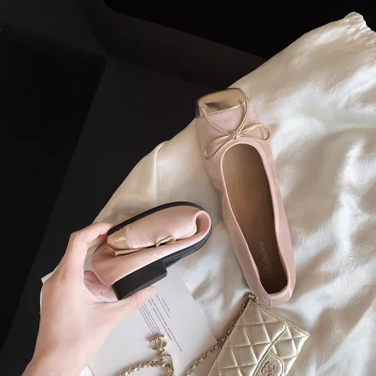 Damen elegante Ballerinas mit Schleifendetail und glänzender Schuhspitze EB