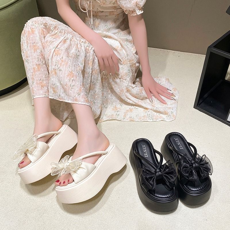 Damen Plateau‑Pantolette mit hoher Wedgesohle und organza‑Blütenapplikation EB