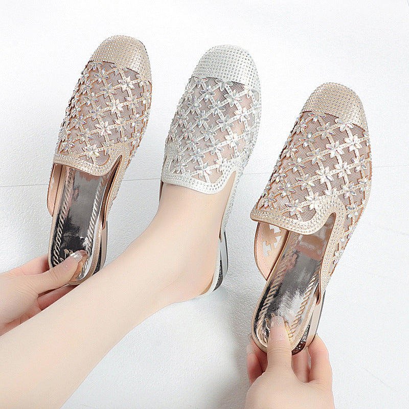 Damen Elegante Slip-On Ballerinas mit funkelndem Strass und floraler Perforation EB