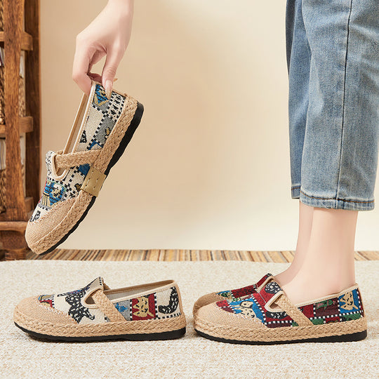 Damen bequeme und stilvolle Clogs mit buntem Muster EB