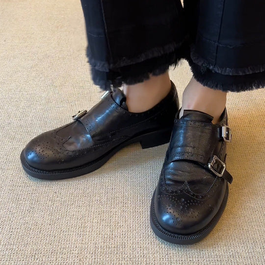 Damen elegante Schnürschuhe mit doppeltem Riemen und feiner Brogue-Prägung EB