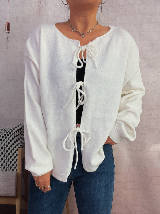 Damen Strickjacke mit dekorativem Schnürdesign und weitem Schnitt EB