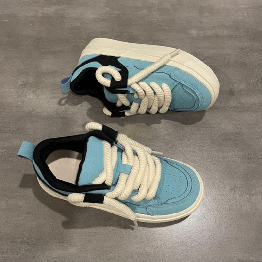 Damen Sneaker im minimalistischen Design mit doppelter Schnürung und gepolsterter Sohle EB