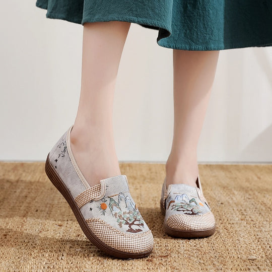 Damen bequeme Mokassins mit handgefertigtem Blumenmuster EB