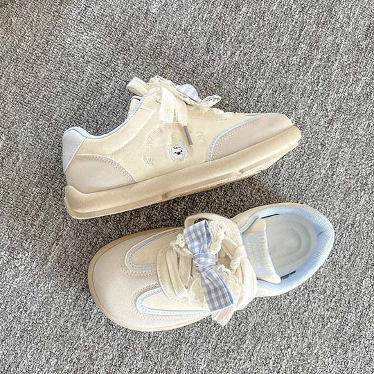 Damen Verspielte Sneakers mit Rüschendetail und bequemer Dämpfung EB