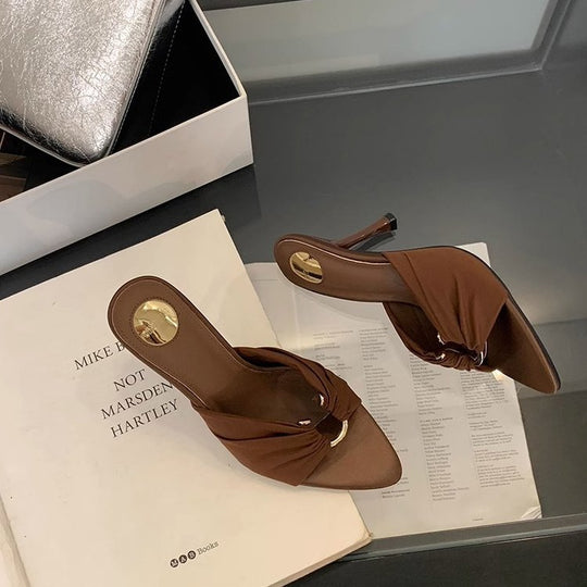 Damen Slingback-Pumps mit raffinierter Faltenapplikation und geschwungenem Absatz EB
