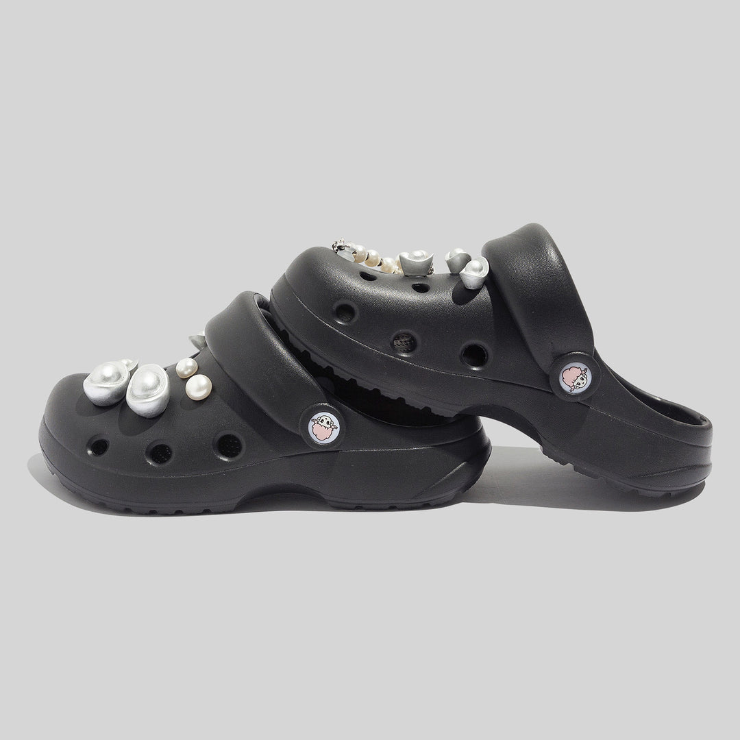 Damen Modische Clogs mit dekorativen Perlen und einzigartigem Design EB