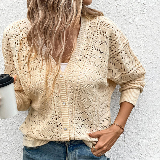 Damen Strickjacke mit filigranem Lochmuster und lässigem Schnitt EB