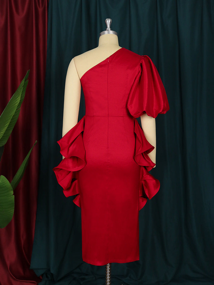 Damen Abendkleid mit asymmetrischem Saum und voluminösen Rüschendetails EB