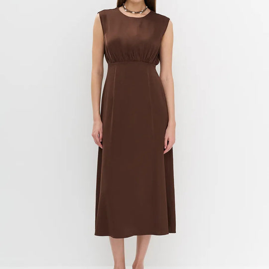 Damen Maxikleid mit elegantem Schnitt und raffinierter Taillierung EB