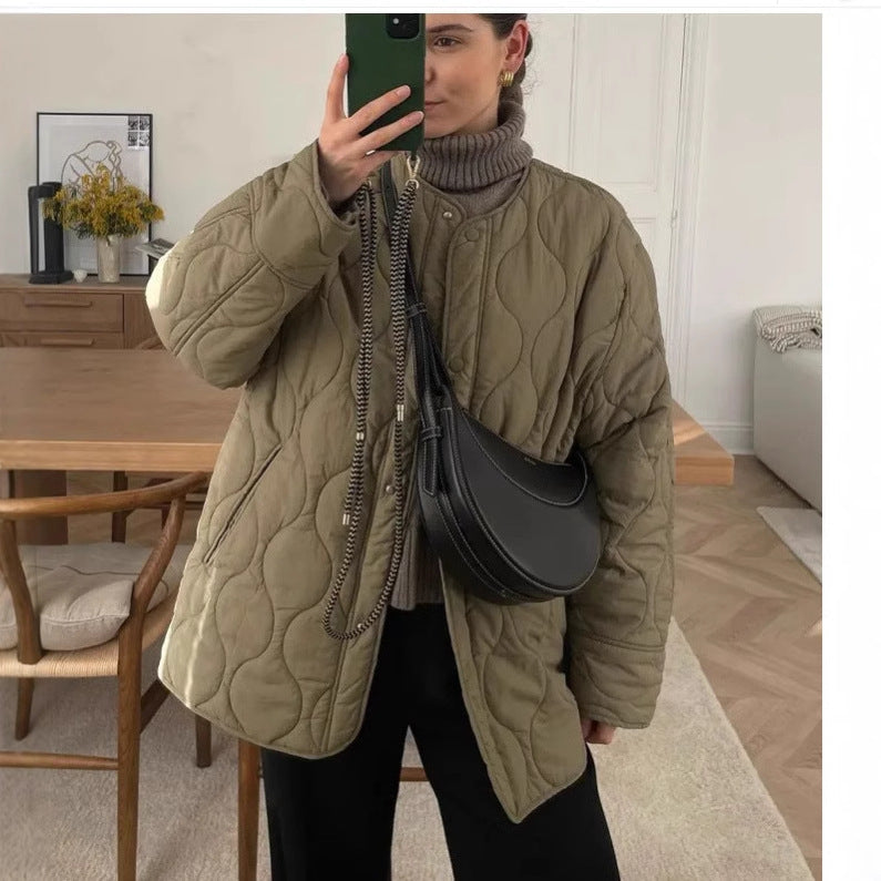 Damen Steppjacke mit zeitgemäßem Design und praktischen Seitentaschen EB