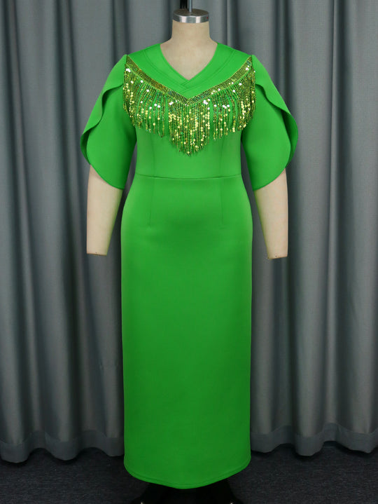 Damen Glamouröses Maxikleid mit funkelndem Fransenkragen EB