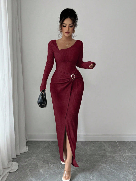 Damen nan figurbetontes Maxikleid aus geripptem Strick mit Wickeldetail und Schlitz EB