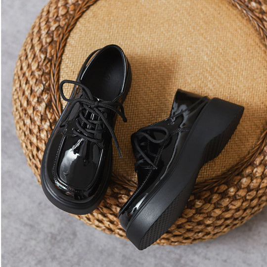 Damen Hochglänzende Komfortschuhe mit Schnürung EB
