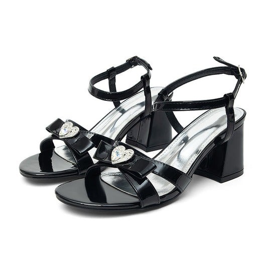 Damen Elegante Sandalen mit Schmuckelementen und komfortablem Blockabsatz EB