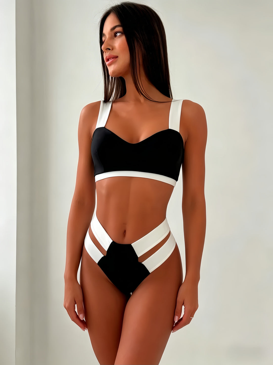 Damen Sportlicher Bikini mit kontrastierenden Farbelementen R&B