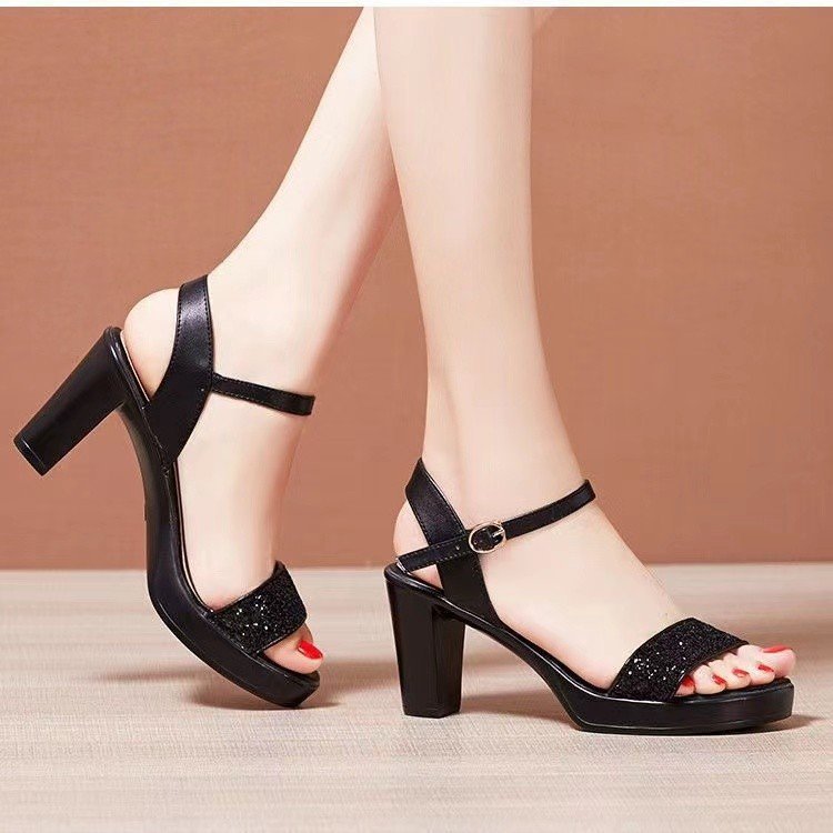 Damen nan Glitzer-Zehenschlaufen-Sandalette mit Plateaueffekt und stabilem Blockabsatz EB