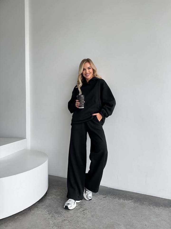 Damen Oversize Loungewear-Set aus schwerem Sweat mit Kapuzenpullover und weitem hochgeschnittenem Jogger EB