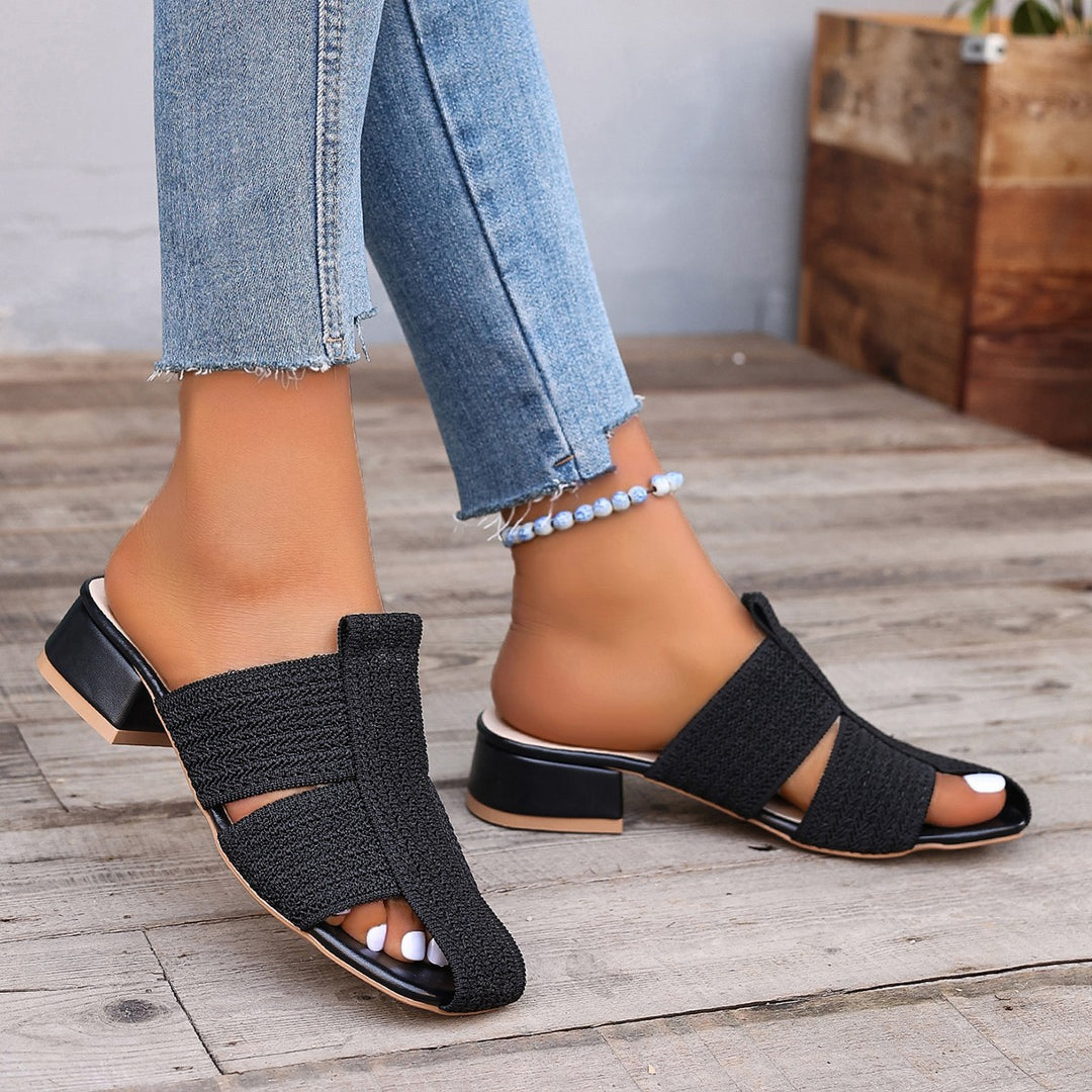 Damen offene Mules mit Blockabsatz und verzierten Riemen EB