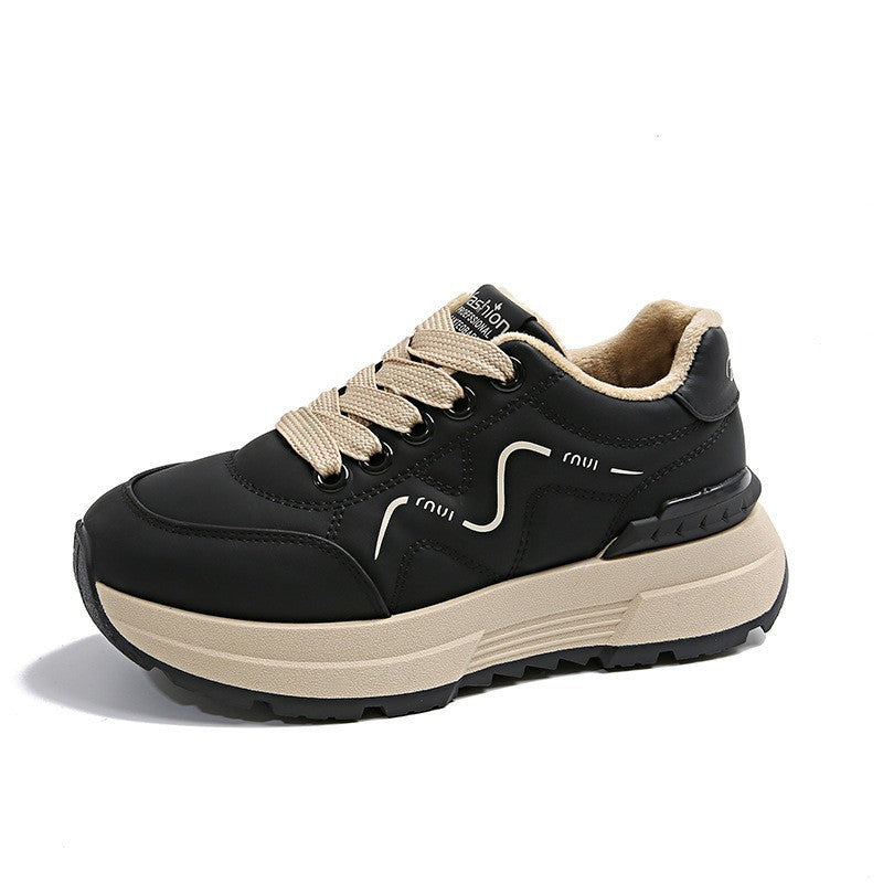 Damen Sneakers mit robuster Gummisohle und atmungsaktivem Mesh-Obermaterial EB
