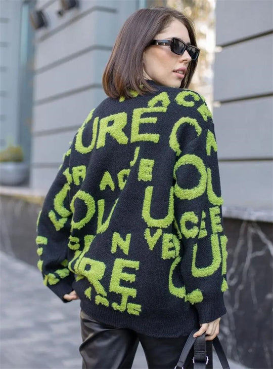 Damen Oversized Strickpullover mit auffälligem Schriftzug und lässiger Passform EB