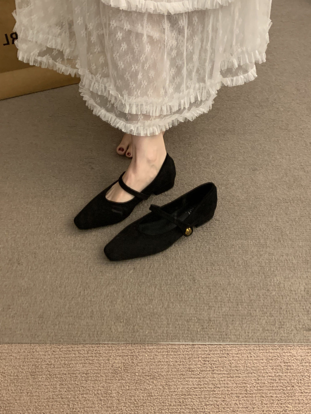 Damen elegante Slipper mit modischem Riemchen und hochwertiger Obermaterialstruktur EB