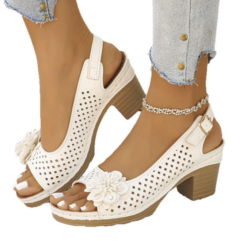 Damen Riemchen-Sandalen mit floralem Design und komfortablem Blockabsatz EB