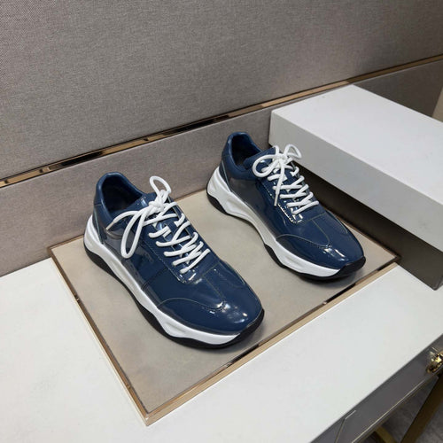 Damen Sportliche Sneakers mit modischem Glanzverschluss und dämpfender Sohle EB